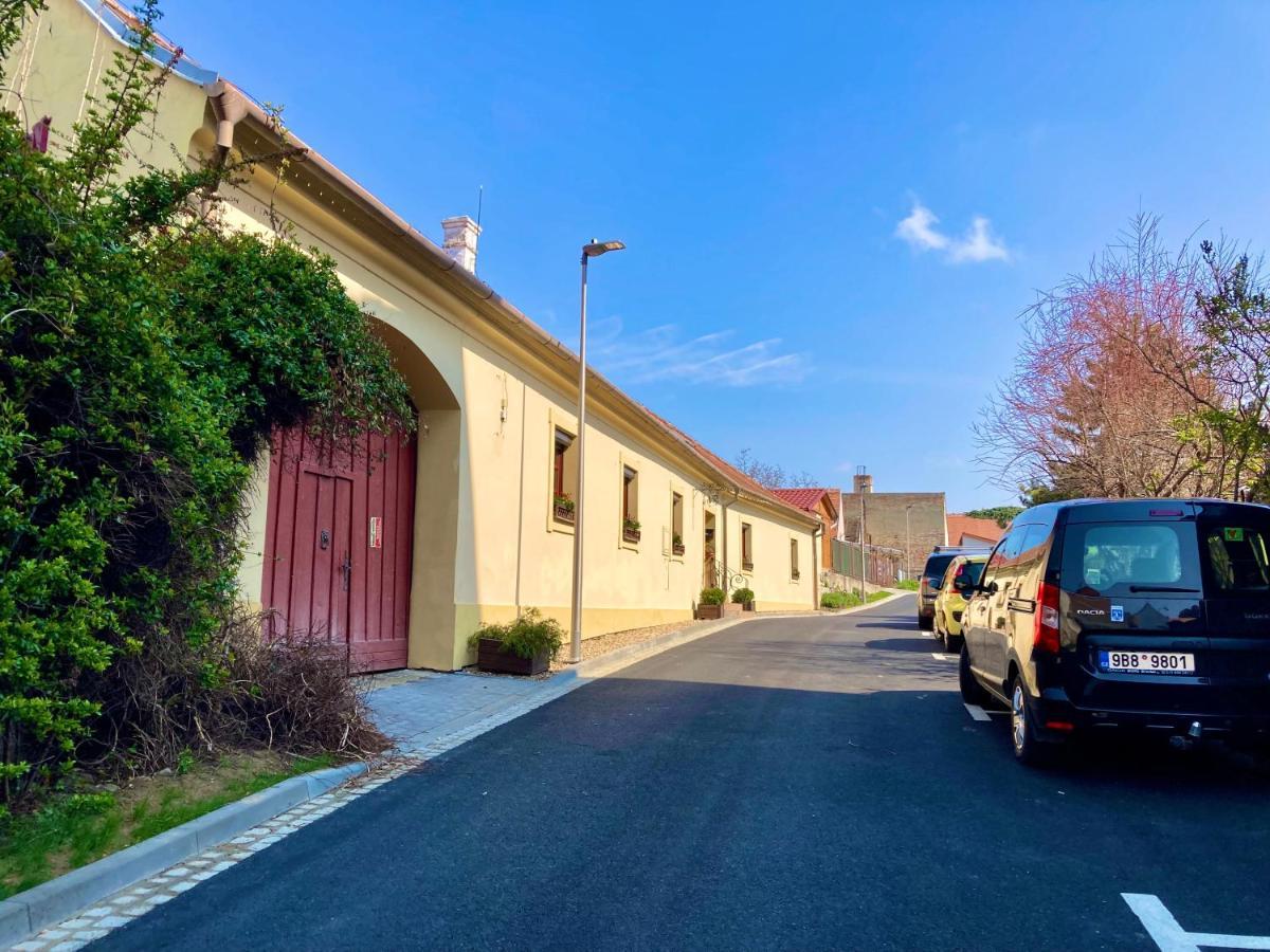 Guesthouse Mikulas Mikulov - Free Parking In The City Center Exterior foto